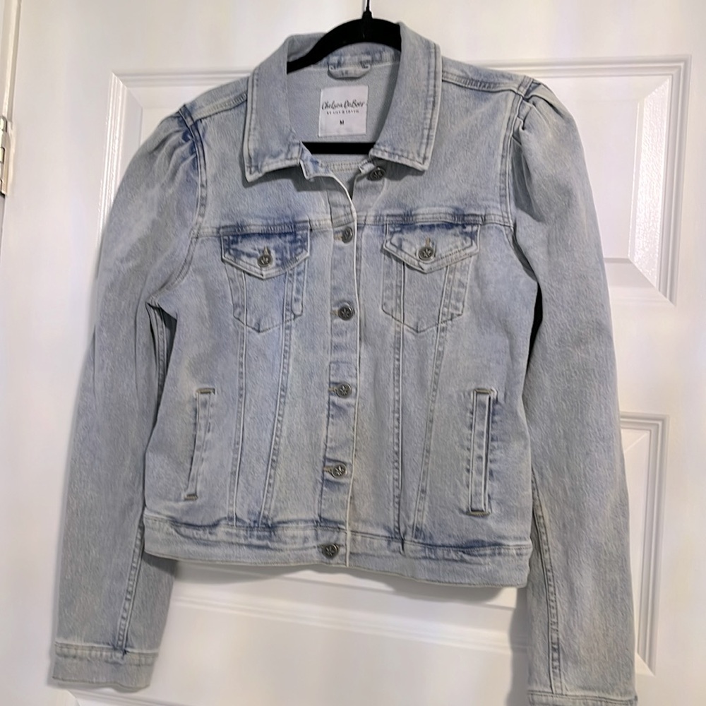 Lily & Lottie NWOT Denim Blue Women's Jacket with Puff Shoulders and Pockets - Picture 3 of 8